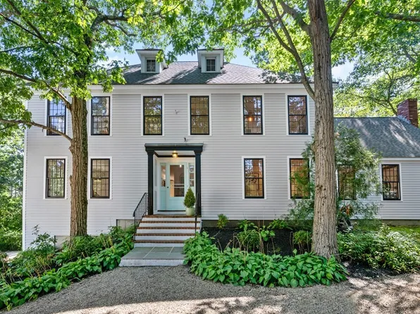 665 Hale St, Beverly, MA 01915