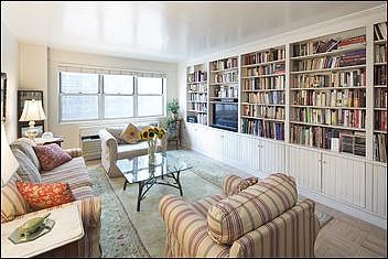 1st image of 30 W 60th St APT 9B