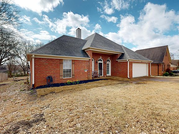 3rd image of 6776 Diana Dr