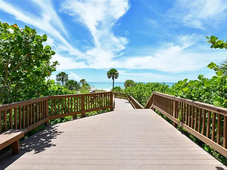 1211 Gulf Of Mexico Dr #302 — Photo 47