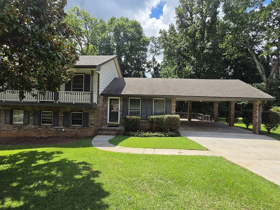 715 Barnesdale Dr
