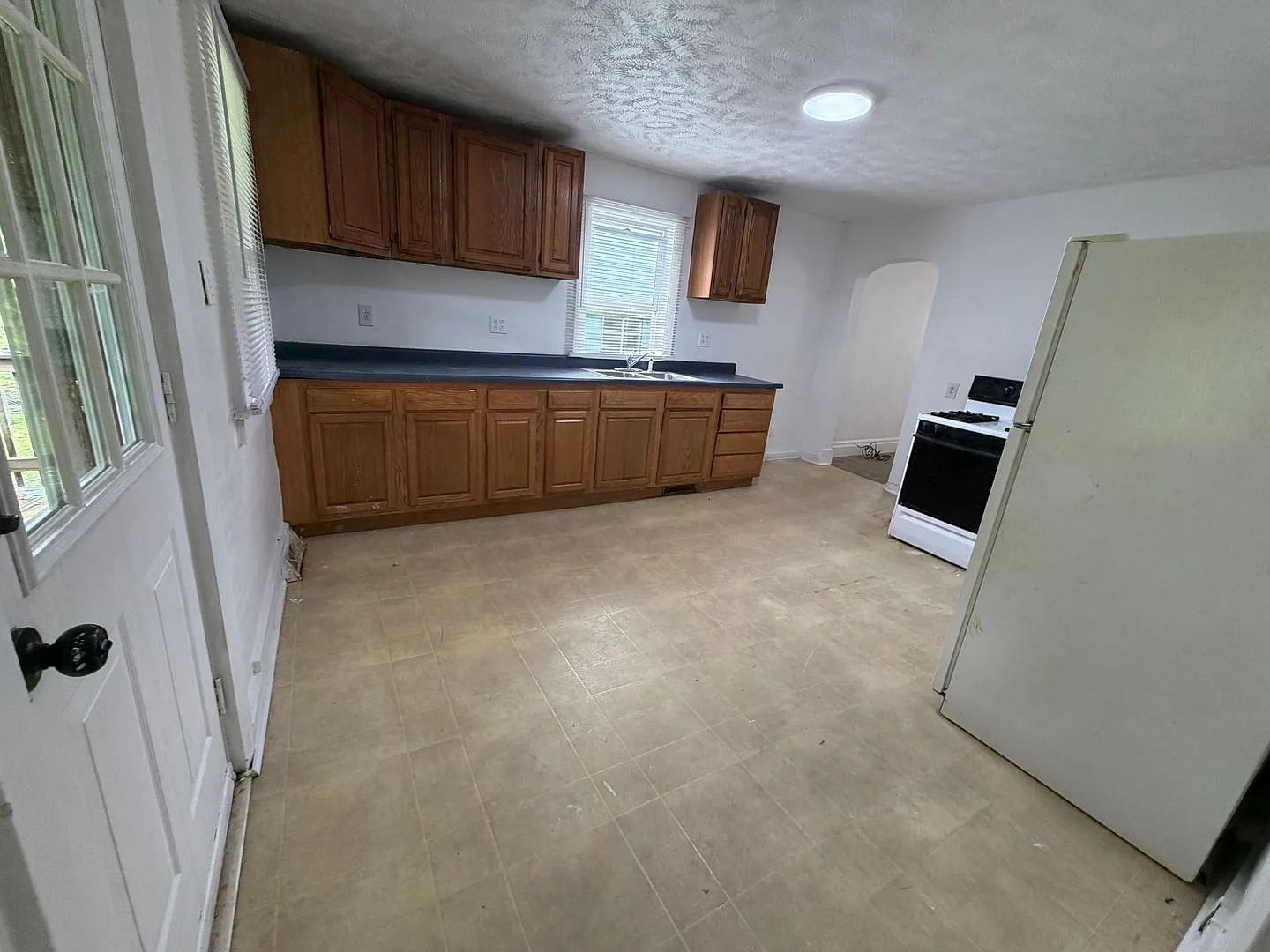 2 bedroom townhome in Bentworth School District! — Photo 2