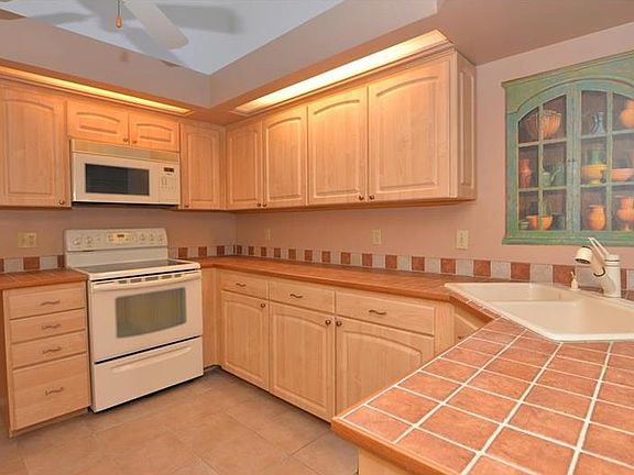 4th image of 472 Autumn Oaks Pl