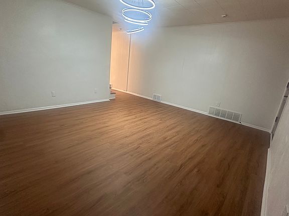2nd image of 2814 California Ave