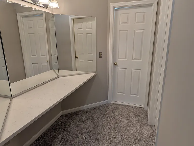 332 Overlook Dr — Photo 43