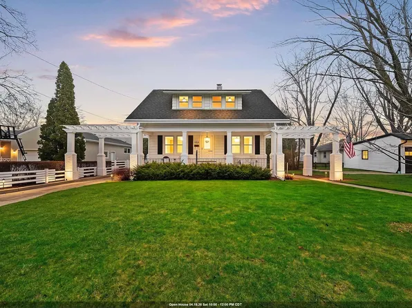 114 W Mission Rd, Green Bay, WI 54301