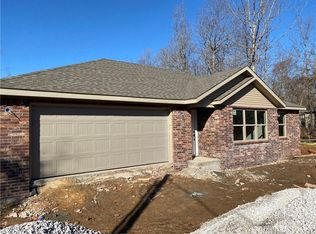 3 Kirby Dr, Bella Vista, AR 72714