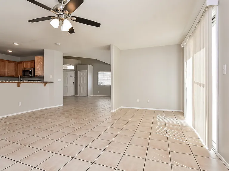 3940 Camryn Holly St — Photo 5