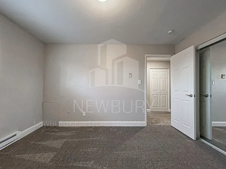 Poplar Apartments — Photo 54