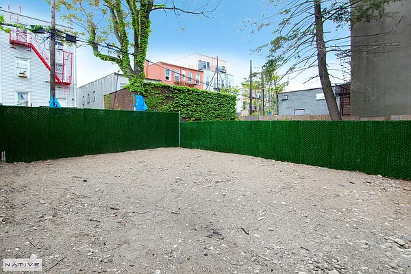 Rented by Native Real Estate LLC | media 6