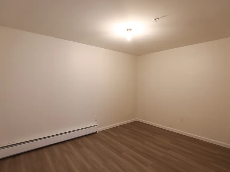 190 Broadway #2B — Photo 10