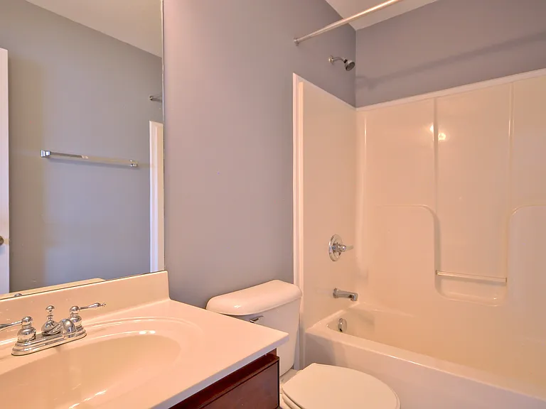 70 John Sevier Ave — Photo 32