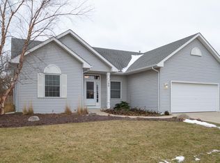 760 Heather Cir, Lake Geneva, WI 53147