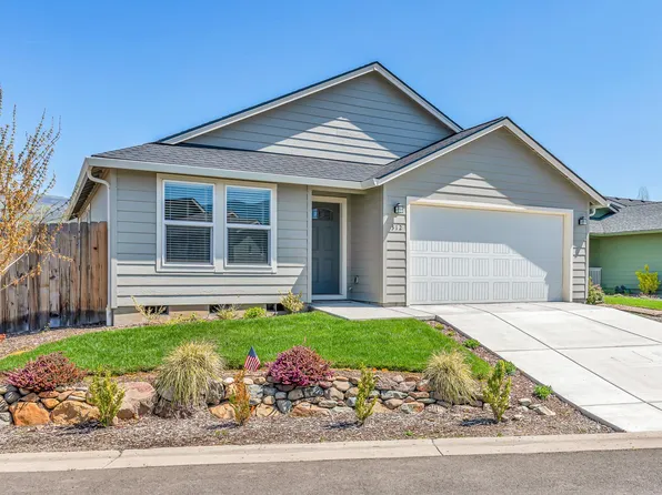 312 Quail Cir, Talent, OR 97540
