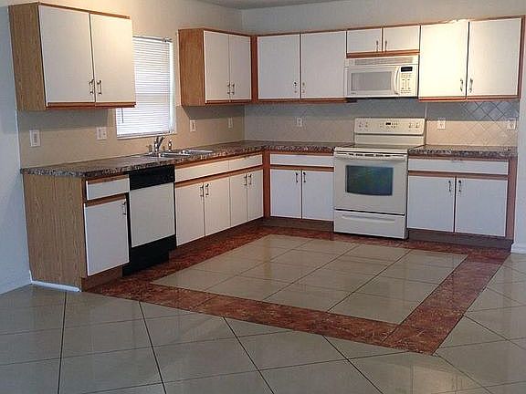 3rd image of 12907 Fair Meadows Ct