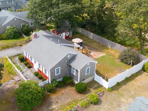6 Bayberry Ln, Harwich, MA 02645