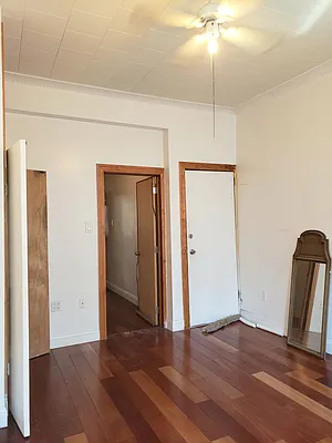 Rented by Signature Property Realty | media 37