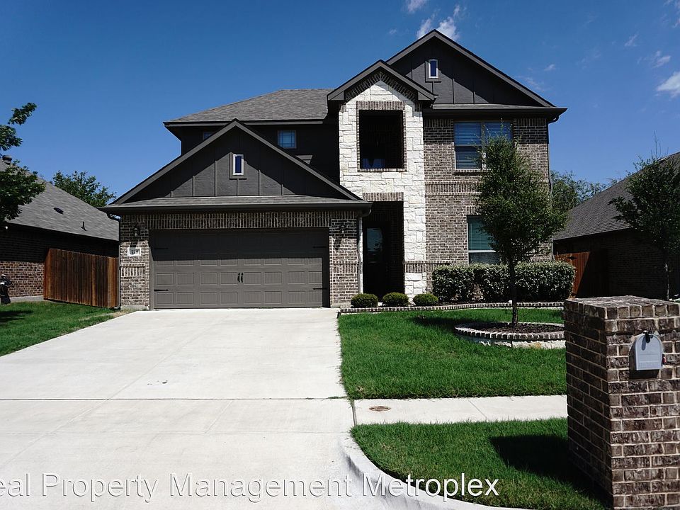 1st image of 728 Ravenwood Dr