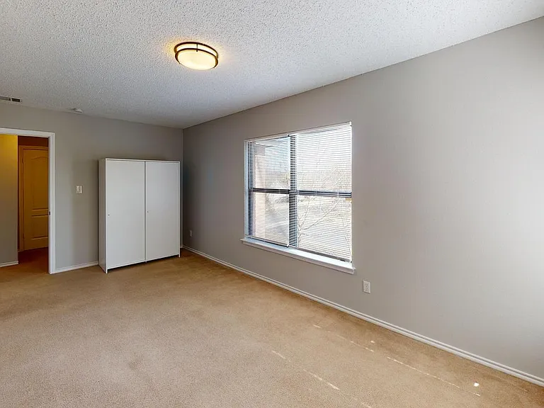 7900 Bramble Bush Dr — Photo 12