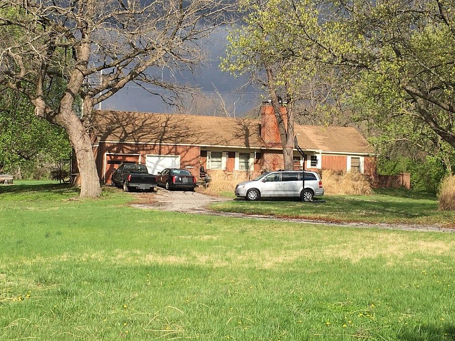 1st image of 800 E 99th St