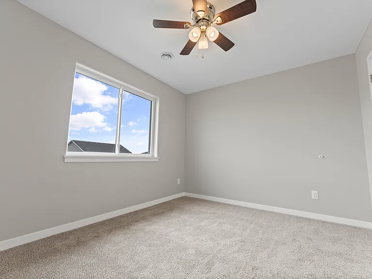 4127 Omaha Ave — Photo 8