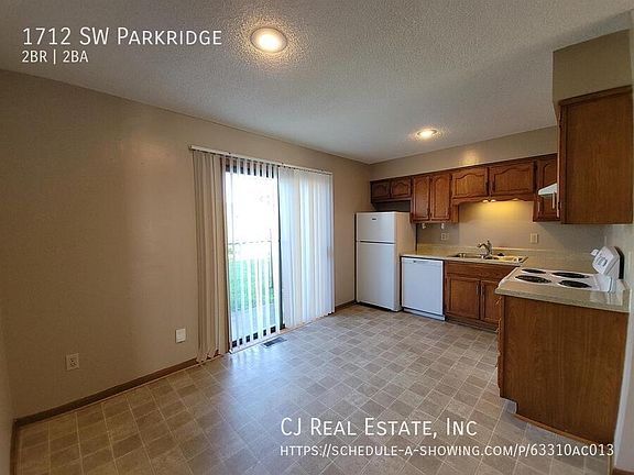 4th image of 1712 SW Parkridge Dr