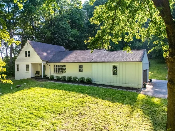 2330 Horseshoe Trl, Chester Springs, PA 19425