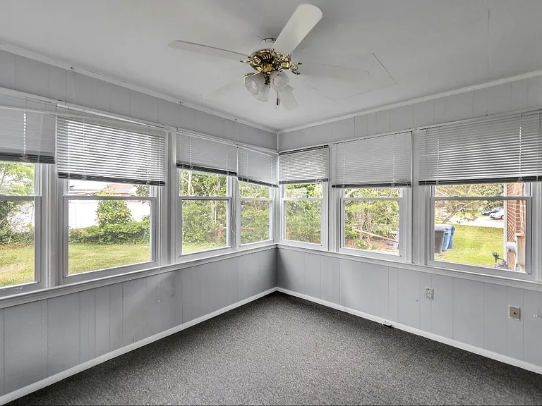 4760 Marlborough Dr — Photo 19