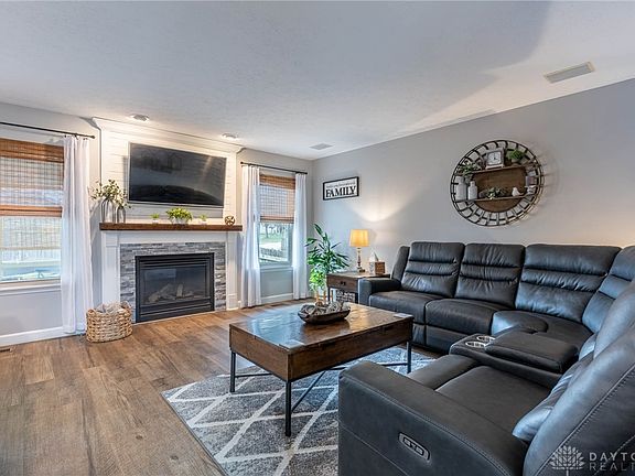 3rd image of 1597 Haworth Ct