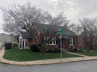 536 Penn Ct, Emmaus, PA 18049