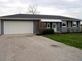 17140 Pratt Ln, Grand Rapids, OH 43522