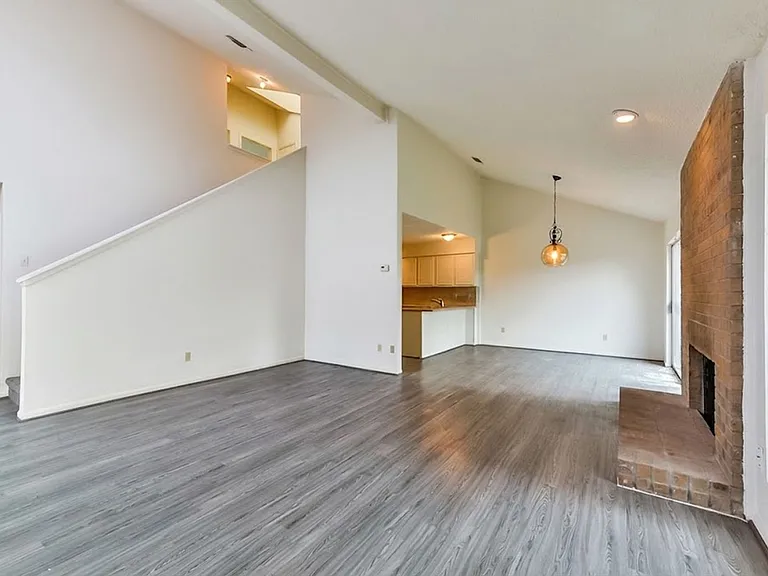 1811 Veranda Dr — Photo 6