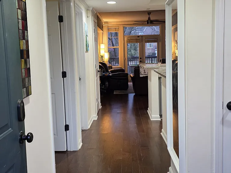 405 W 7th St #212 — Photo 10