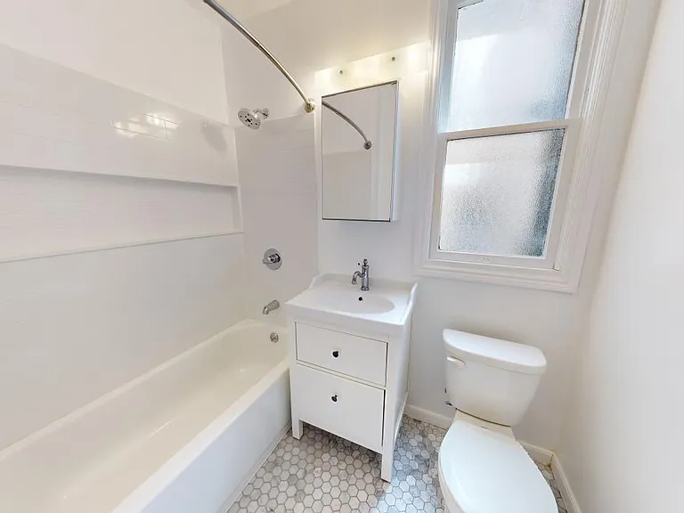 40 Loyola Ter — Photo 25