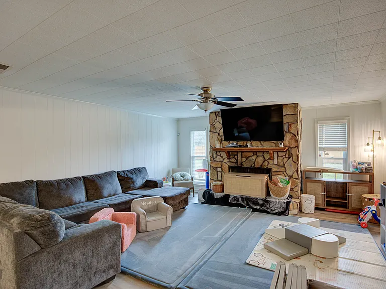 9478 Poinsetta Dr — Photo 5