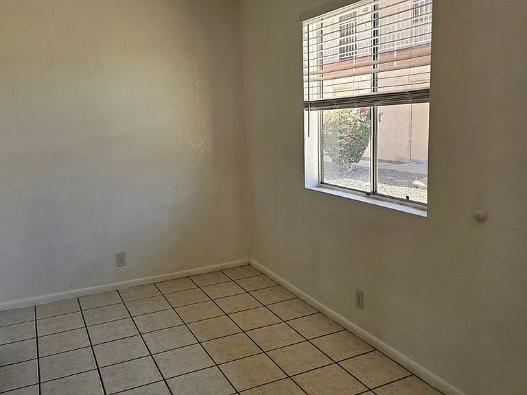 2301 McCulloch Blvd N #J — Photo 8