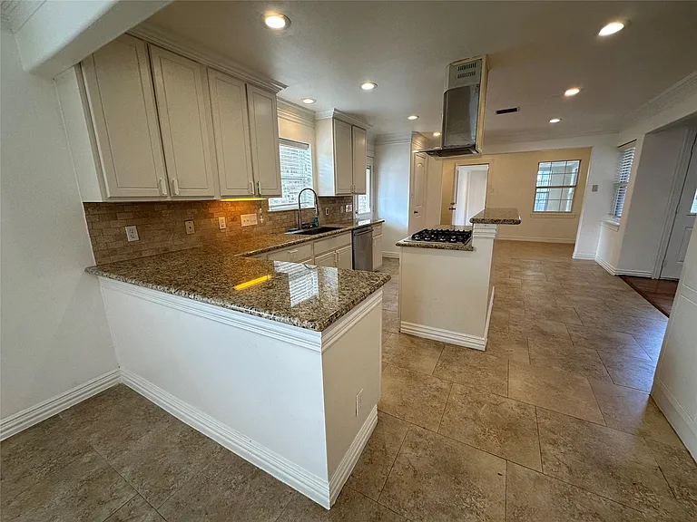 8522 Westview Dr — Photo 7