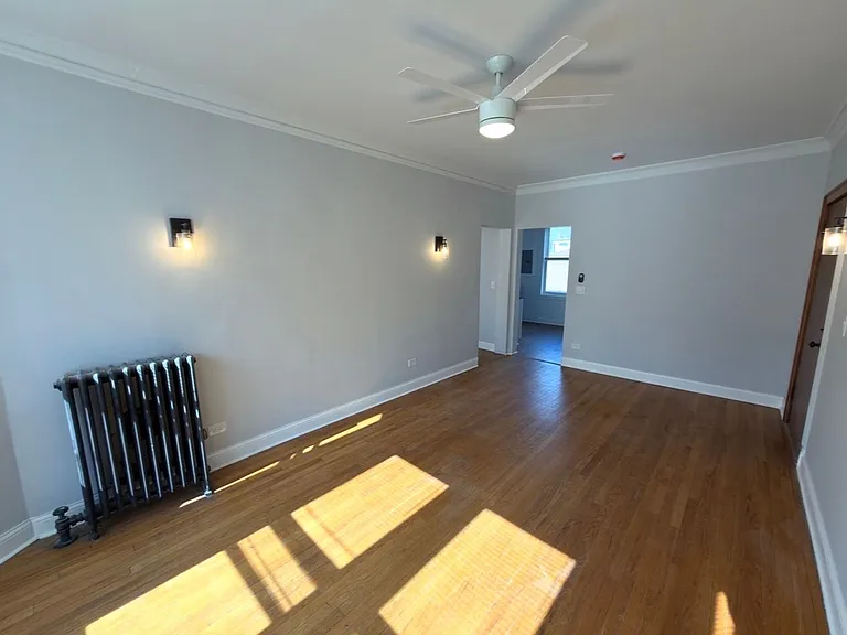 4824 W Addison St — Photo 39