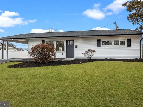 79 Tulip Ln, Levittown, PA 19054
