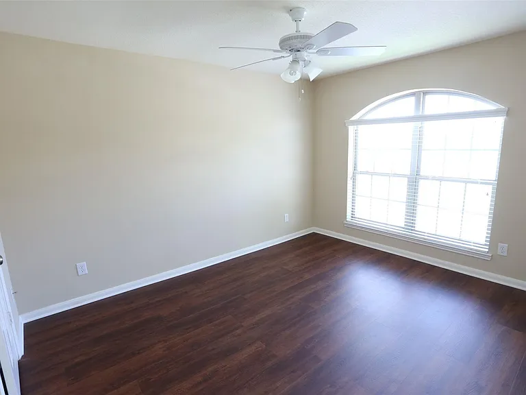 3327 Summerwood Ln — Photo 22