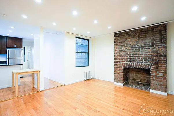 Rented by City Connections Realty | media 18