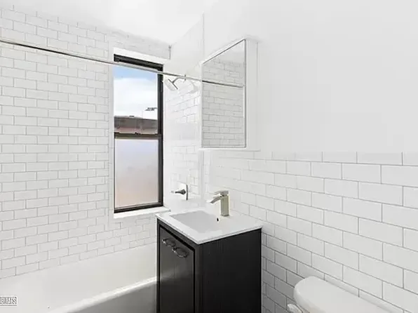 425 Grand Avenue image 4 of 4