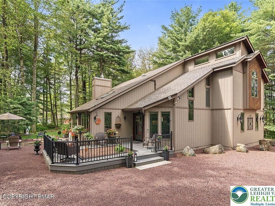 1st image of 129 Woodbury Dr