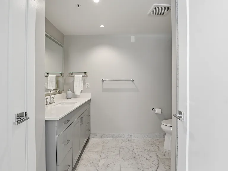 925 N Fairfax St #311 — Photo 12