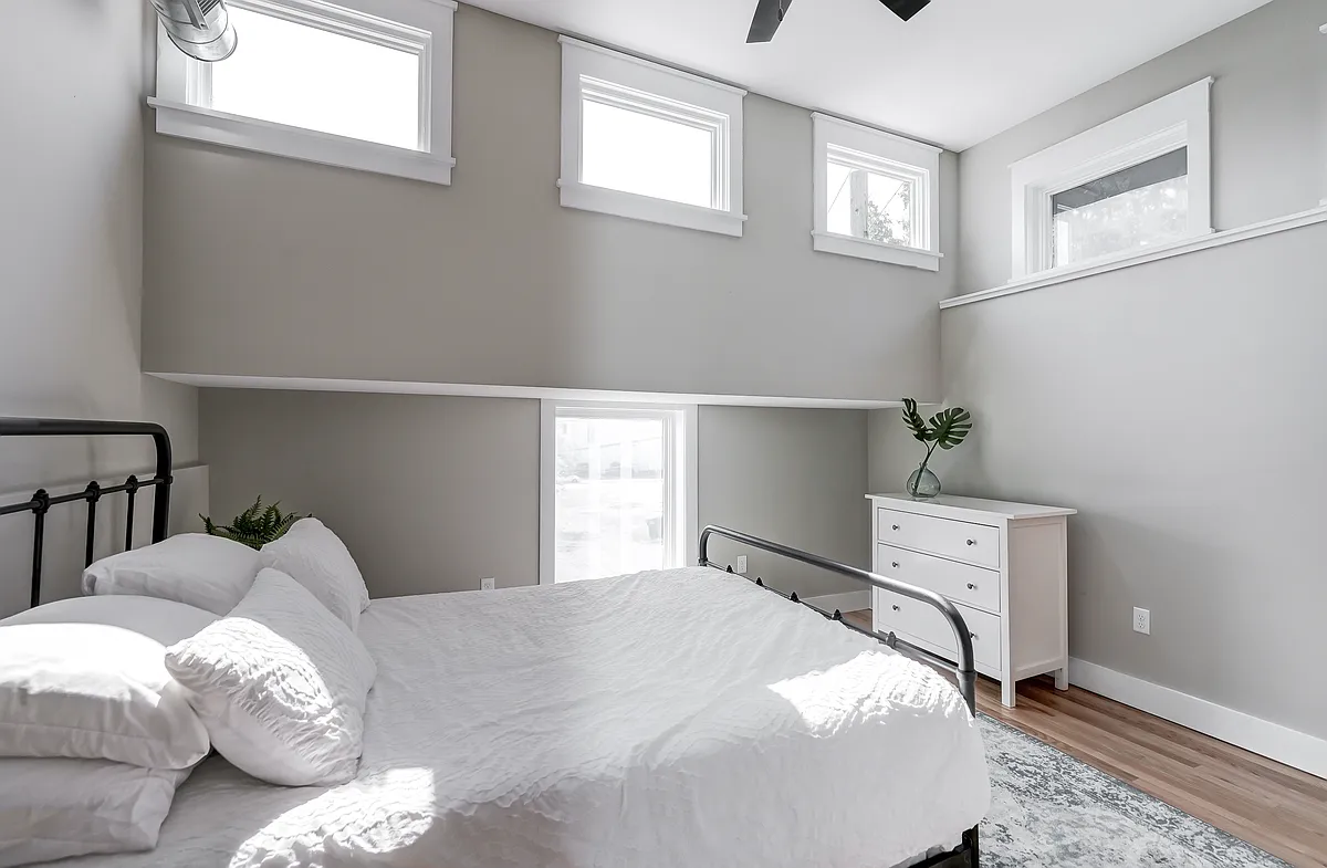 Building Photo - 1523 W Cary St #8