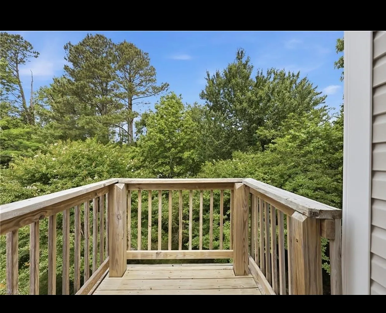 2 bed, 2.5 bath, 1036 sqft, $2,200 — Photo 2