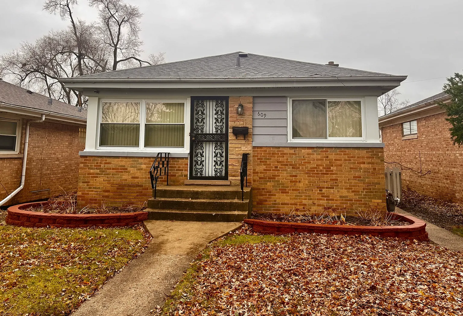 609 Linden Ave photo 1