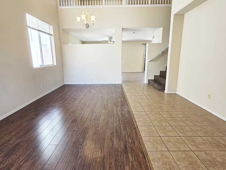 3722 Nestled Oak Ave — Photo 3