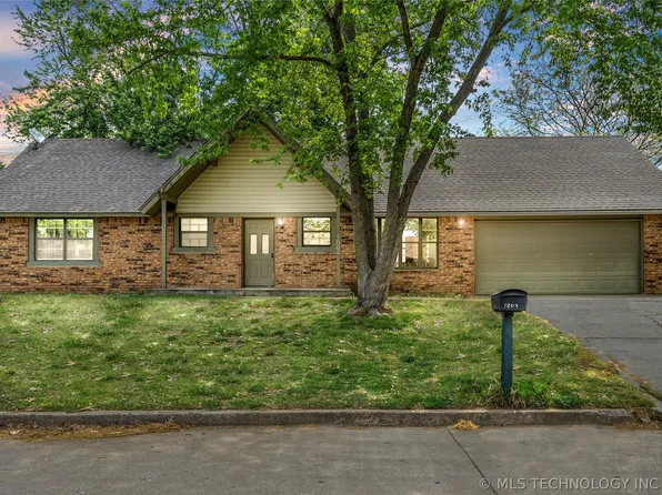 1804 N Chambers Ave, Claremore, OK 74017