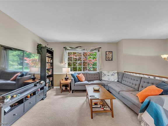 3rd image of 342 Brad Dr